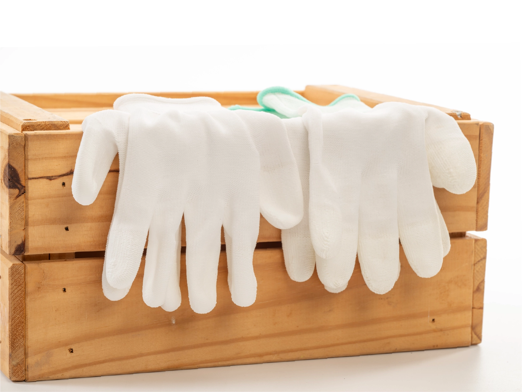 cec gloves